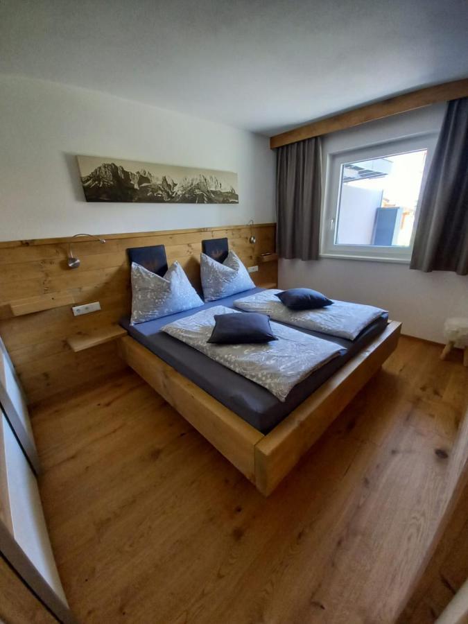 Tiroler Ferienwohnungen Haus Petra ブーヘン エクステリア 写真